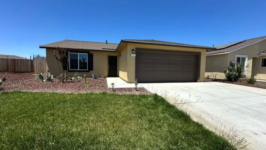 395 Yandris Court, Los Banos, California 93635