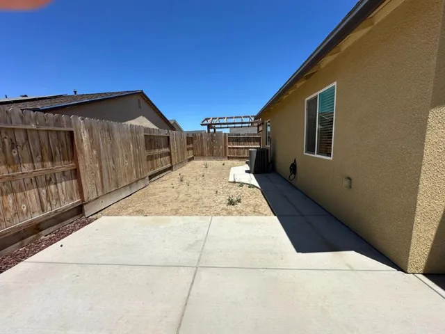 395 Yandris Court, Los Banos, California 93635