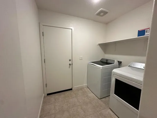 395 Yandris Court, Los Banos, California 93635