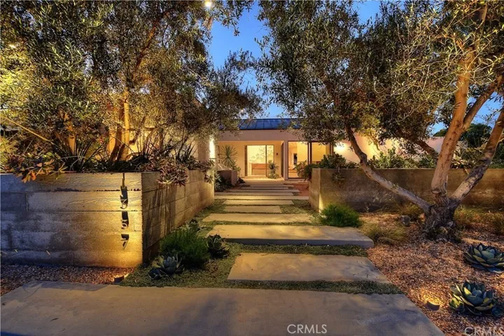 1357 Sussex Lane, Newport Beach, California 92660