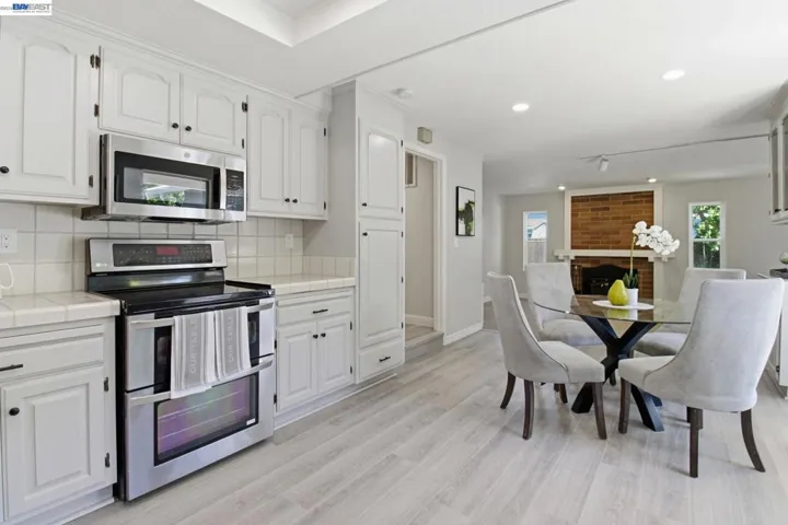6674 Via San Blas, Pleasanton, California 94566