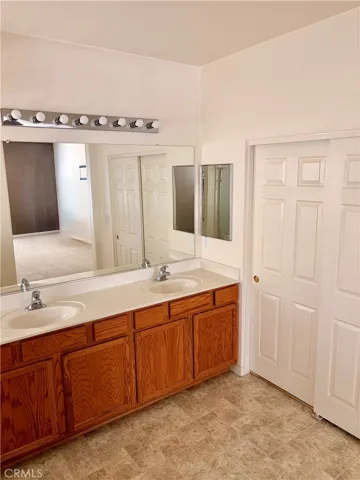 3583 Sarasota, Merced, California 95348