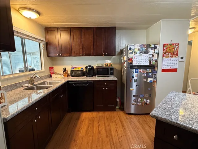 840 E Foothill 142, Azusa, California 91702