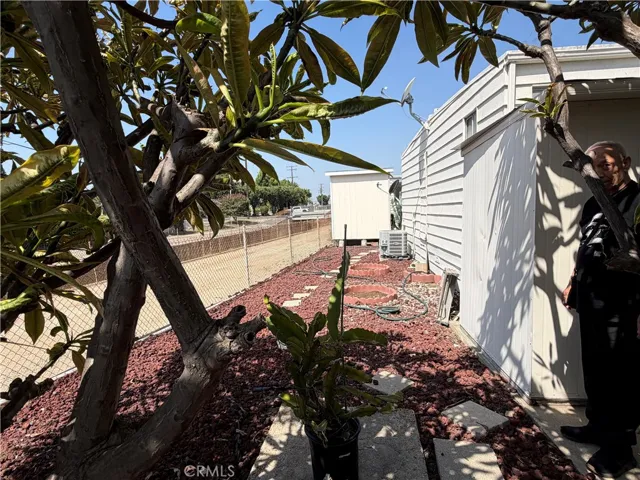 840 E Foothill 142, Azusa, California 91702