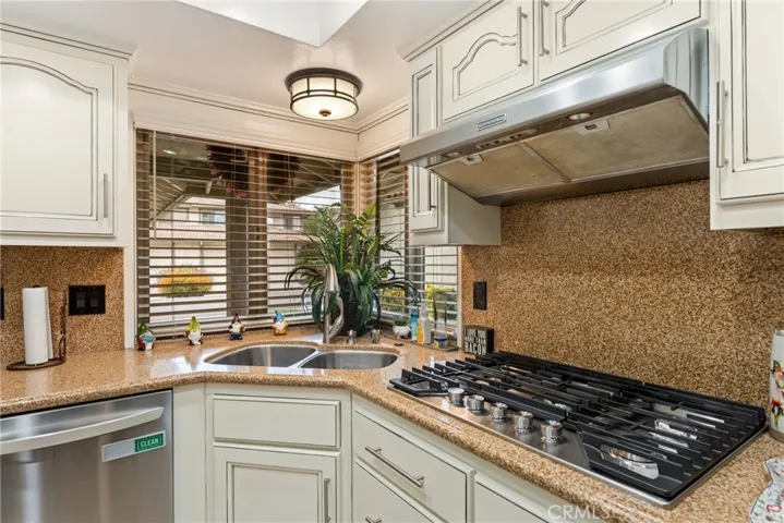 134 Oak Forest Circle, Glendora, California 91741