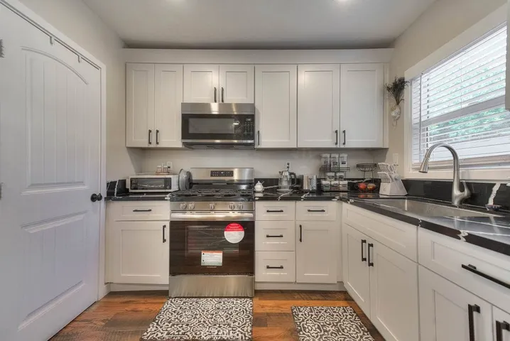 2803 Ladera Road, San Bernardino, California 92405