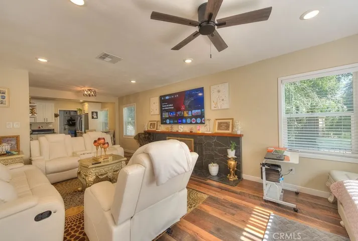 2803 Ladera Road, San Bernardino, California 92405