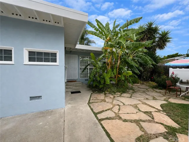 9917 Mina Avenue, Whittier, California 90605