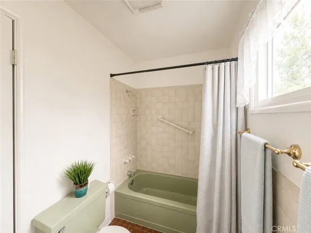 9917 Mina Avenue, Whittier, California 90605