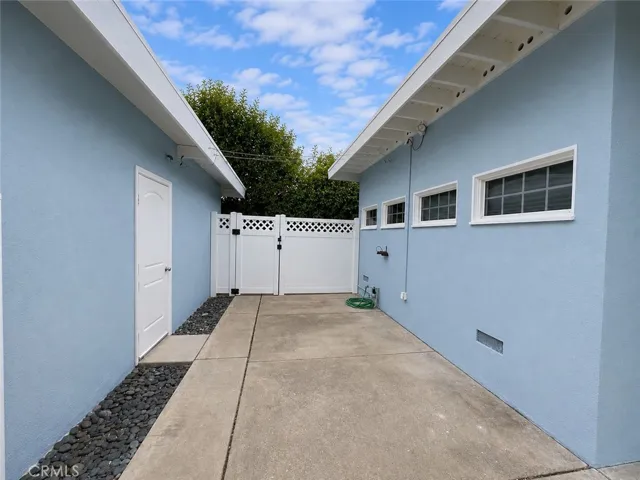 9917 Mina Avenue, Whittier, California 90605