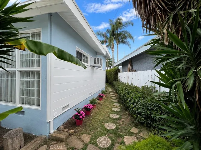9917 Mina Avenue, Whittier, California 90605