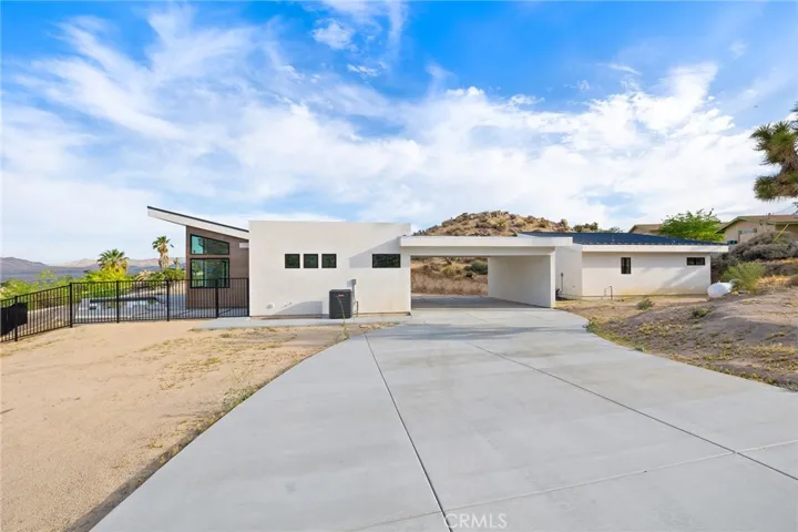 6218 Farrelo Road, Yucca Valley, California 92284