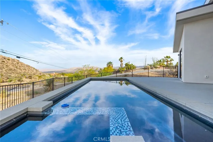 6218 Farrelo Road, Yucca Valley, California 92284