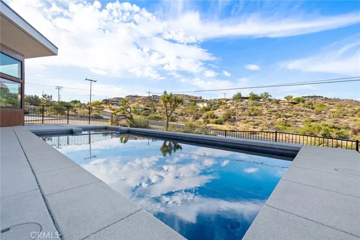 6218 Farrelo Road, Yucca Valley, California 92284