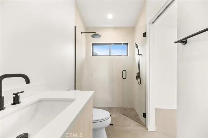 6218 Farrelo Road, Yucca Valley, California 92284