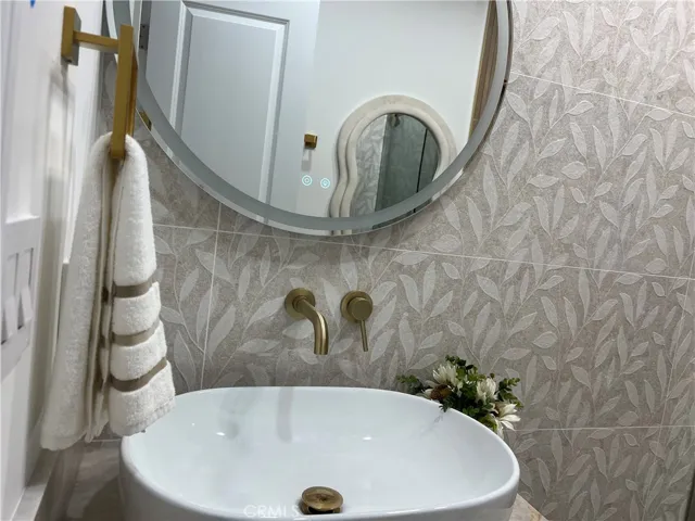 4119 Don Jose, Los Angeles, California 90008