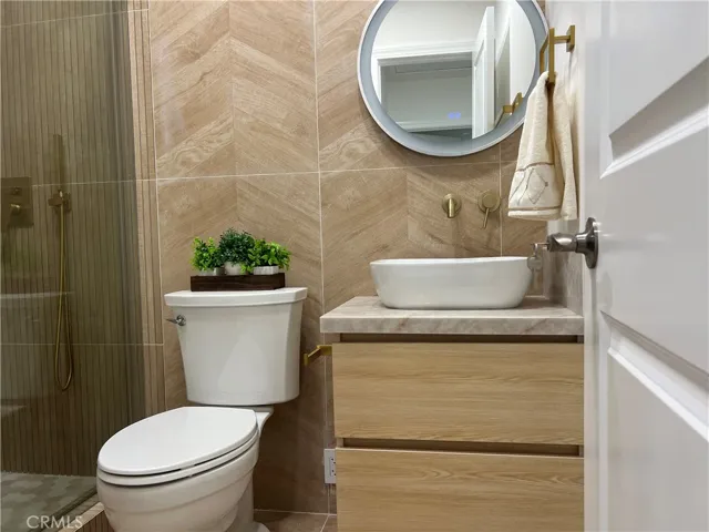 4119 Don Jose, Los Angeles, California 90008