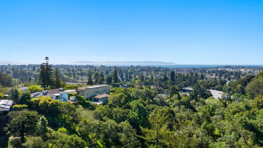 41 South Circle, Santa Cruz, California 95060