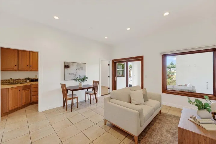 41 South Circle, Santa Cruz, California 95060