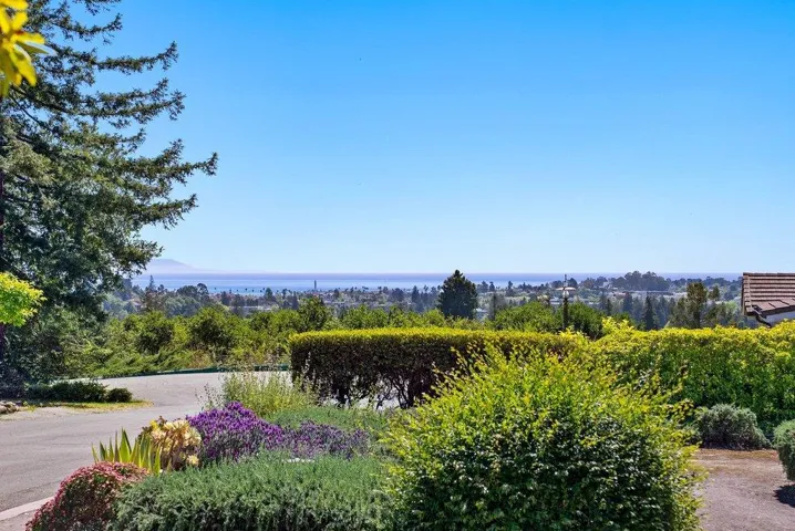 41 South Circle, Santa Cruz, California 95060