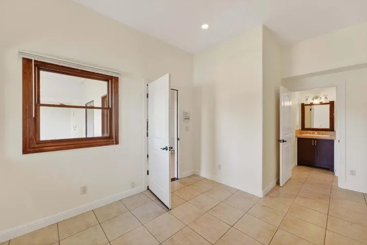41 South Circle, Santa Cruz, California 95060