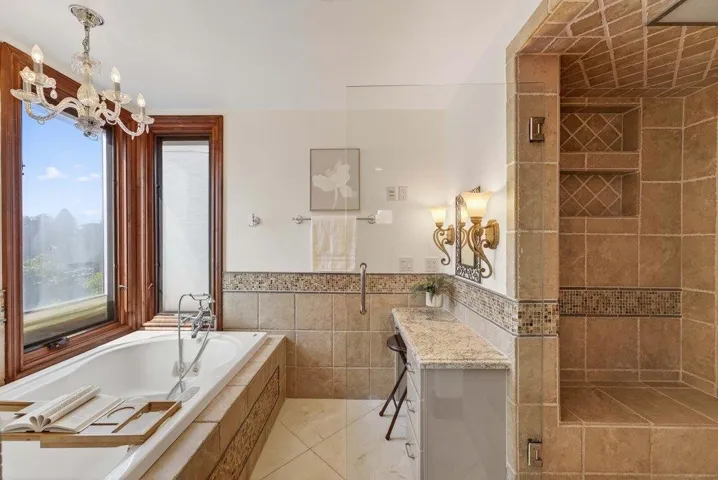 41 South Circle, Santa Cruz, California 95060