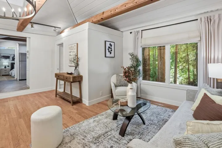 24250 Glenwood Drive, Los Gatos, California 95033