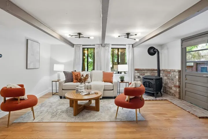 24250 Glenwood Drive, Los Gatos, California 95033