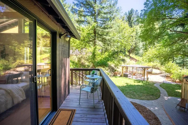 24250 Glenwood Drive, Los Gatos, California 95033
