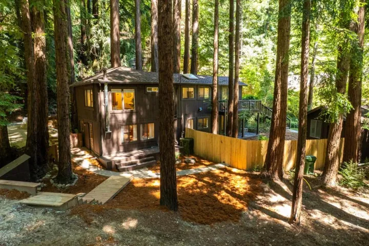 24250 Glenwood Drive, Los Gatos, California 95033