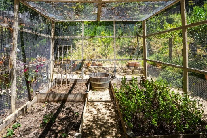 24250 Glenwood Drive, Los Gatos, California 95033
