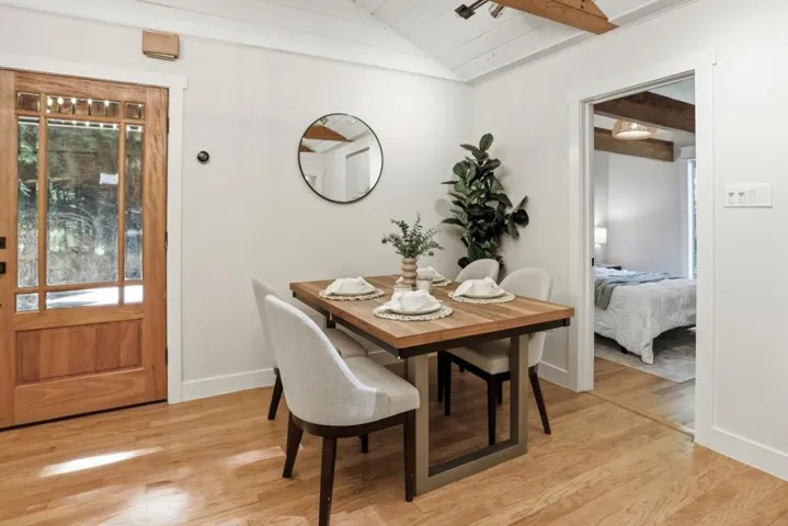 24250 Glenwood Drive, Los Gatos, California 95033