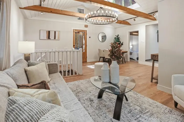 24250 Glenwood Drive, Los Gatos, California 95033