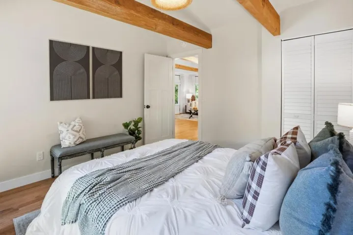 24250 Glenwood Drive, Los Gatos, California 95033