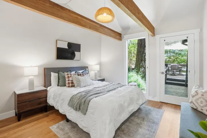 24250 Glenwood Drive, Los Gatos, California 95033