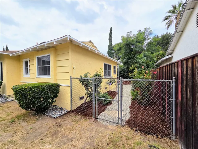 6543 Blewett, Van Nuys, California 91406