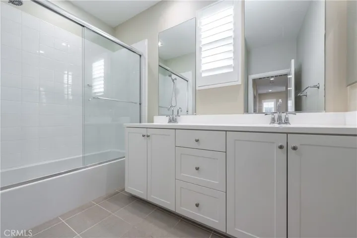 Upstairs bathroom #2