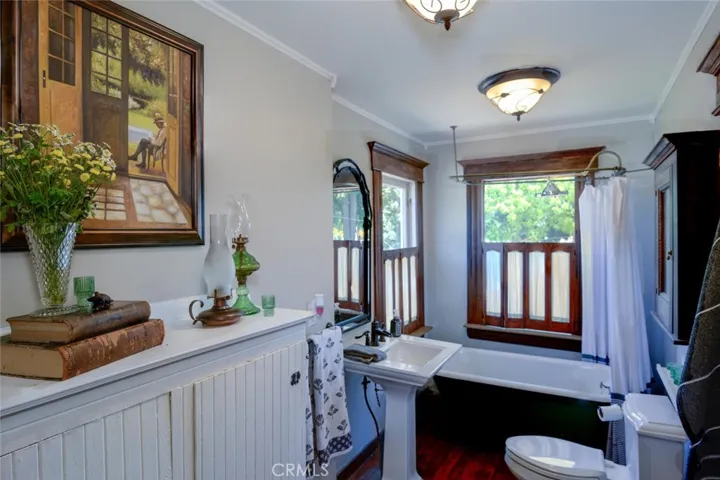 1052 E Grand Boulevard, Corona, California 92879
