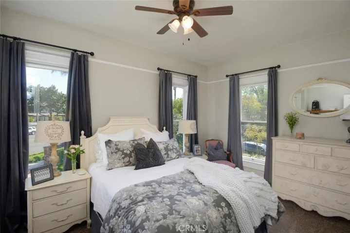 1052 E Grand Boulevard, Corona, California 92879