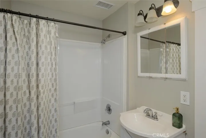 1052 E Grand Boulevard, Corona, California 92879