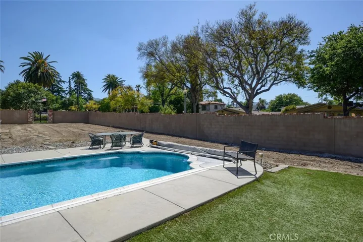 1052 E Grand Boulevard, Corona, California 92879