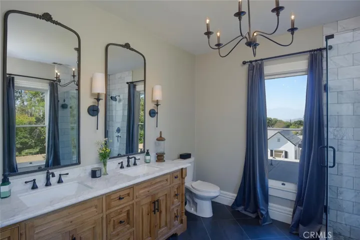 1052 E Grand Boulevard, Corona, California 92879