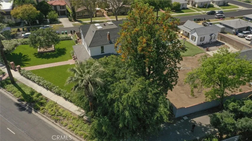 1052 E Grand Boulevard, Corona, California 92879