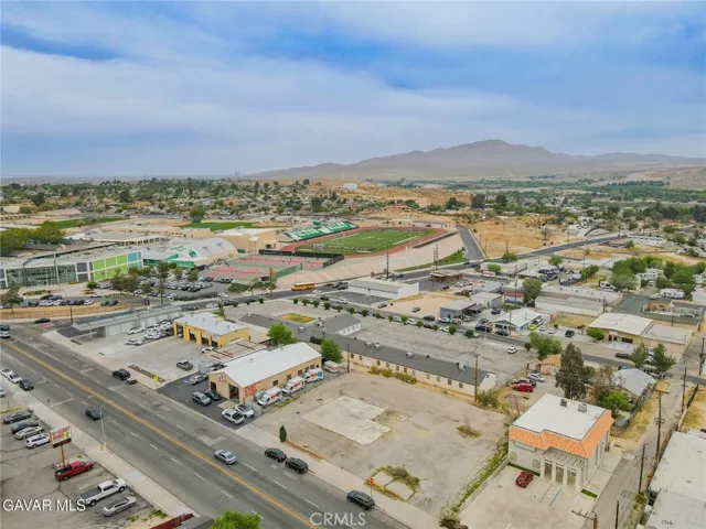 16650 Mojave Dr, Victorville, California 92395
