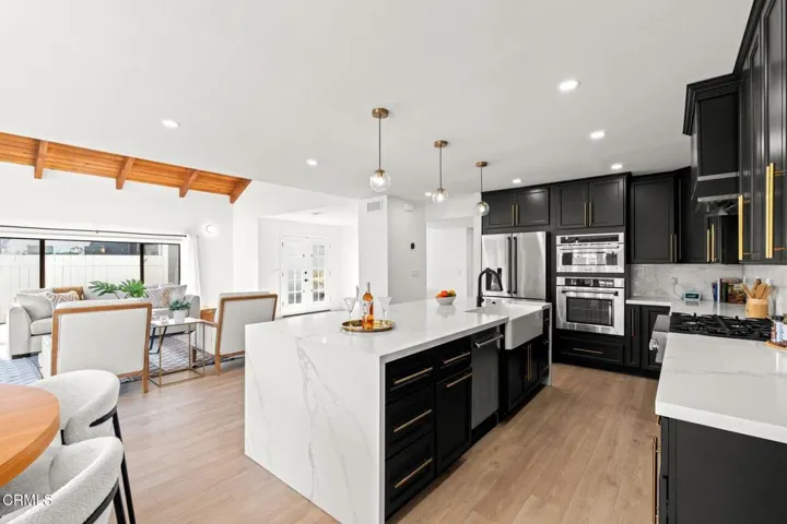3960_W_Hemlock_St-25