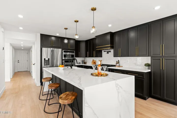 3960_W_Hemlock_St-20