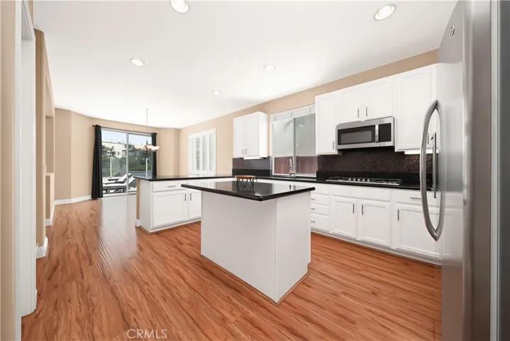 45277 Chateau Court, Temecula, California 92592