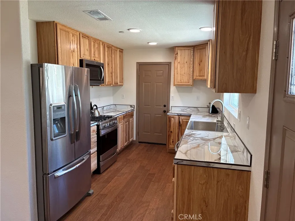 Fully Functional Kitchen