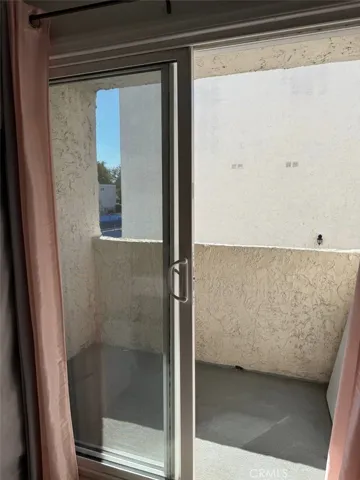 18411 Hatteras, Tarzana, California 91356