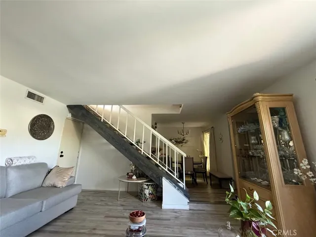18411 Hatteras, Tarzana, California 91356